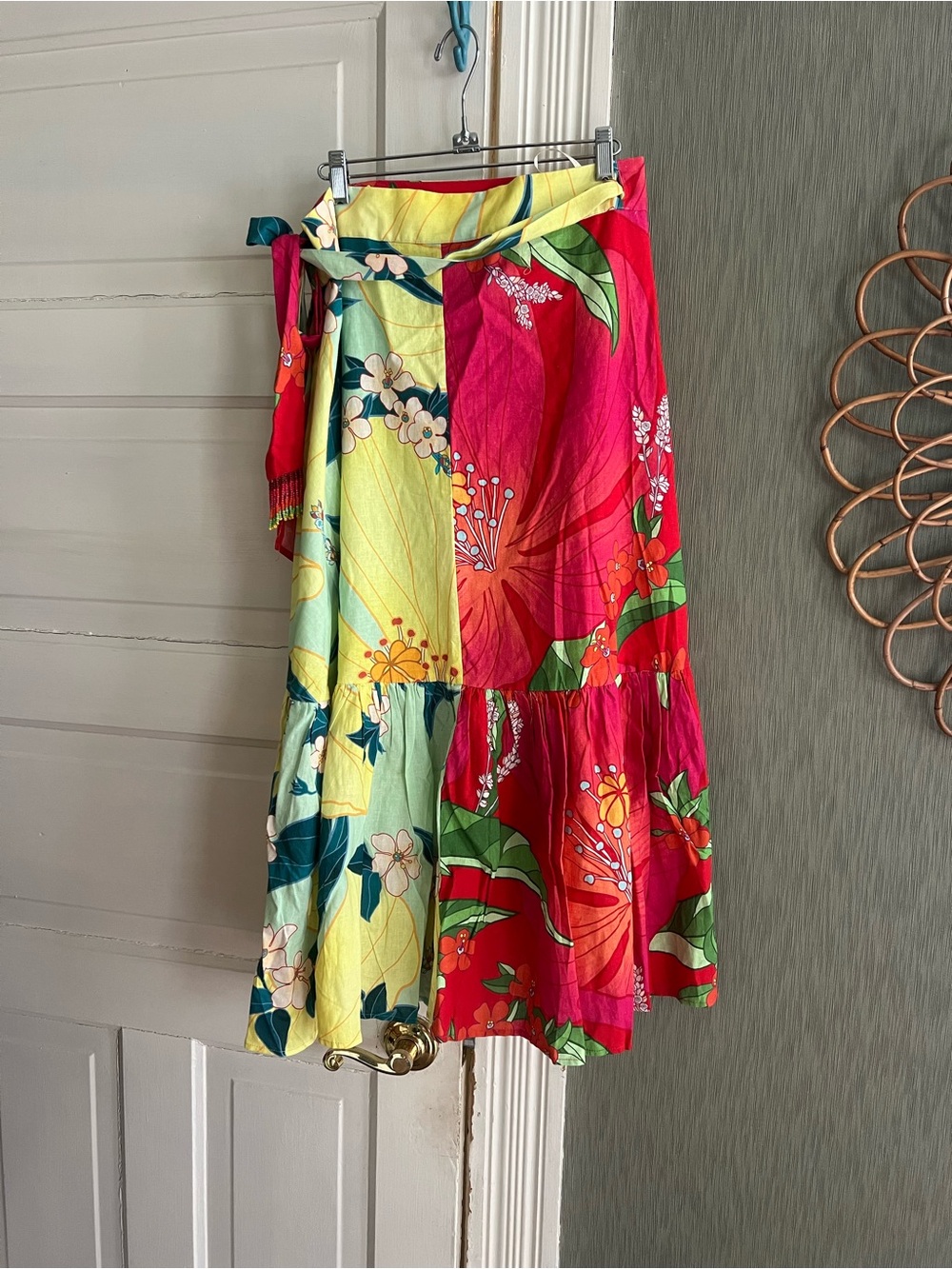 NWT FARM Rio Floral Wrap Midi Skirt - Picture 2 of 5